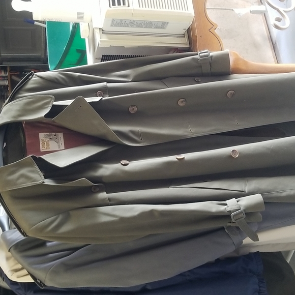 London Towne - Picture 2 of 6